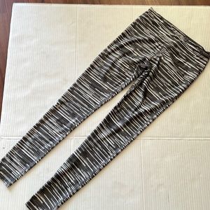 Heat Gear Leggings.        #1287